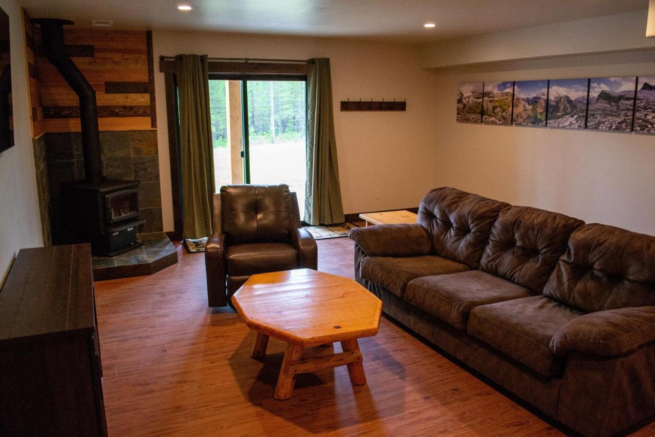 Glacier Homestead Coram Экстерьер фото