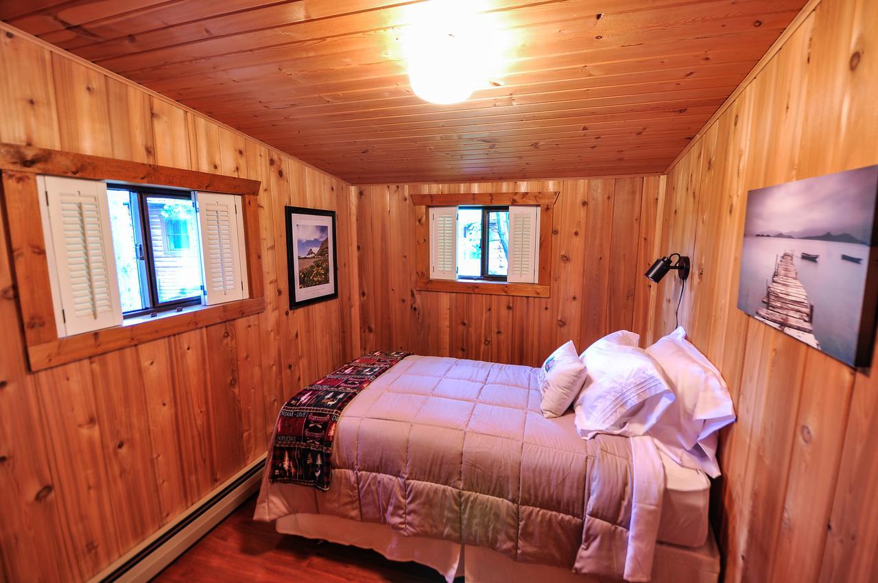 Glacier Homestead Coram Экстерьер фото